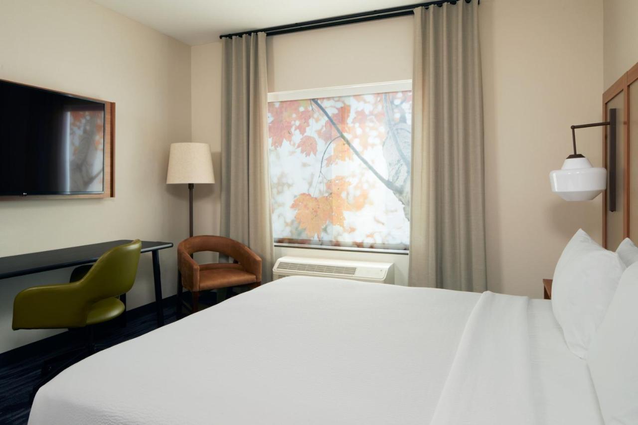 Fairfield By Marriott Inn & Suites Palmdale West Exterior photo